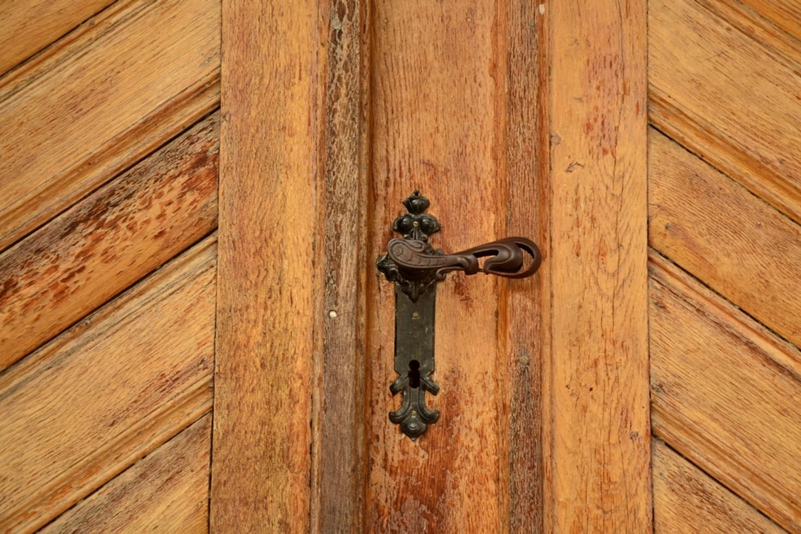 Greensboro Locksmith Pros licensed locksmith technicians in Greensboro, NC
